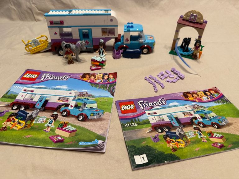 41125 Lego friends horse vet on wheels trailer and horse wash 