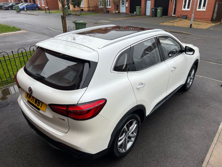 Mg HS Exlusive 1.5 T-GDI Petrol Automatic 11.000 miles Car Almost New Condition !