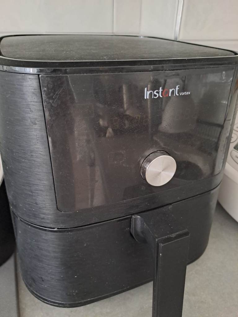 Instant Vortex Air Fryer 5.7L – Black, Good Condition