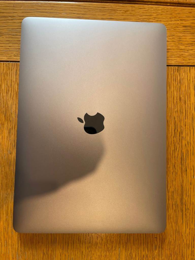 Want to buy Macbook Pro 14 M1-M5