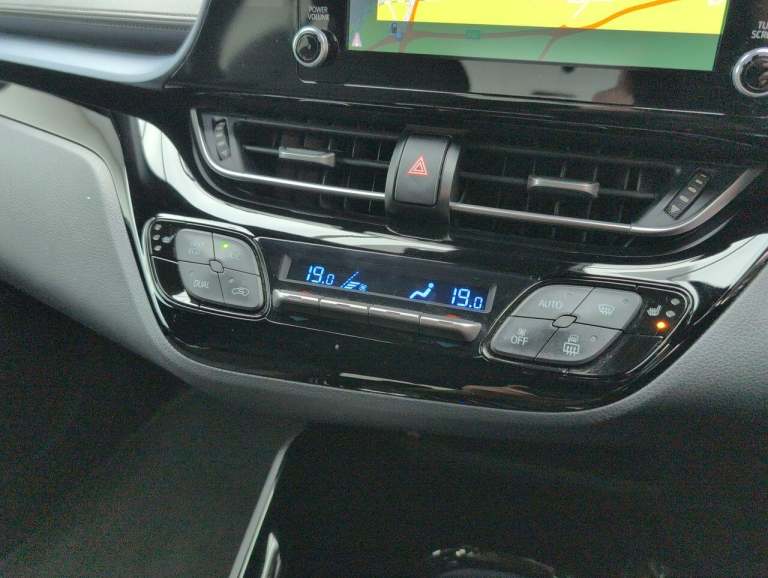 2021 Toyota C-HR 2.0 VVT-h GPF Design SUV 5dr Petrol Hybrid CVT Euro 6 (s/s) (184 ps) - ALLO HATC...