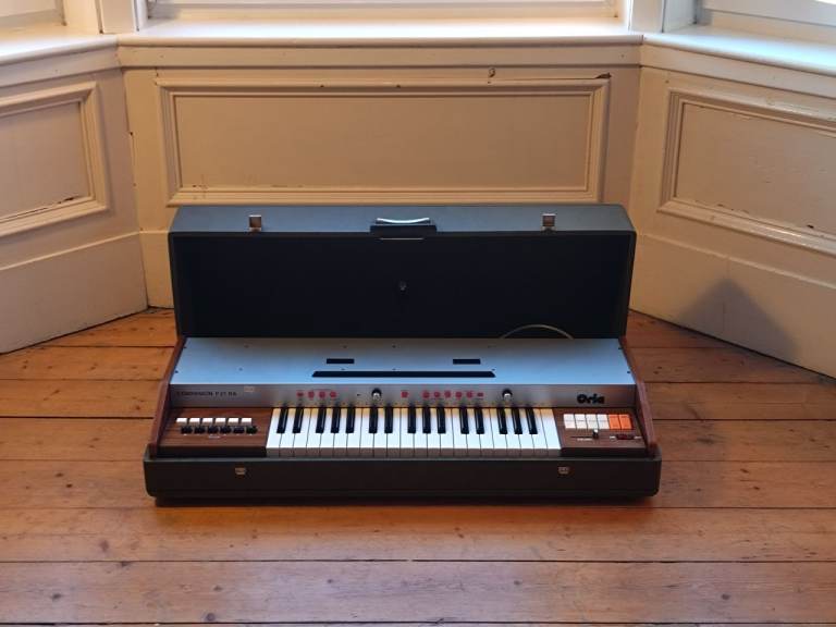 Vintage Italian Suitcase Keyboard / Electric Organ 