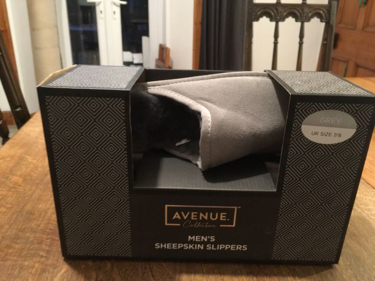 Cosy Sheepskin slippers size 7-8