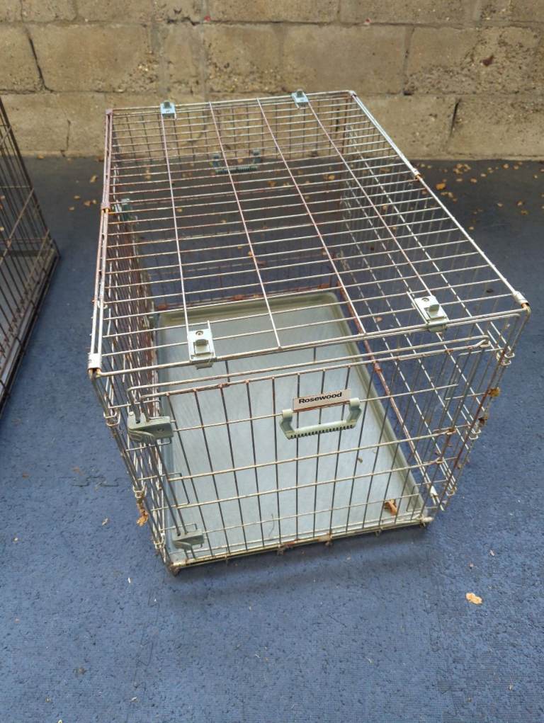 Medium dog crate