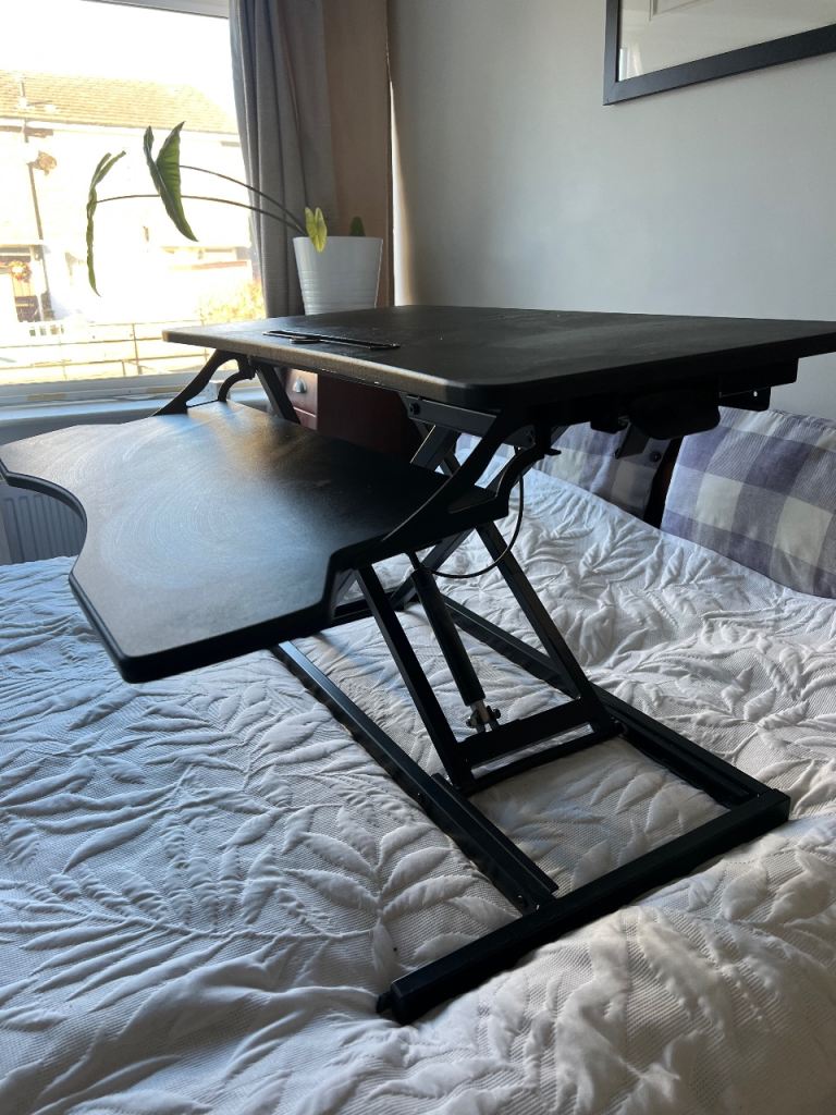 Sit stand desk - free