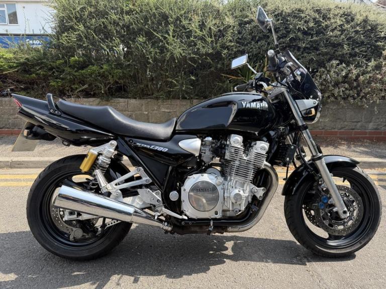 YAMAHA XJR1300 2001