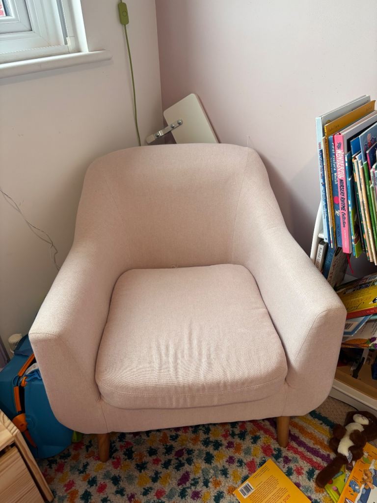 Eddie Luna Tub Chair 