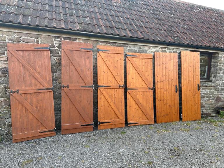 INTERNAL COTTAGE TYPE DOORS 