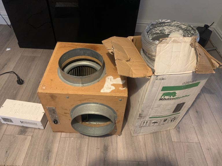  Hydroponic Growing equipment 