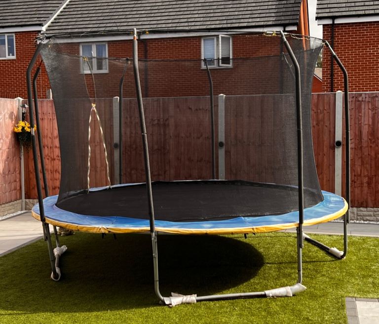 Outdoor 12 ft Trampoline