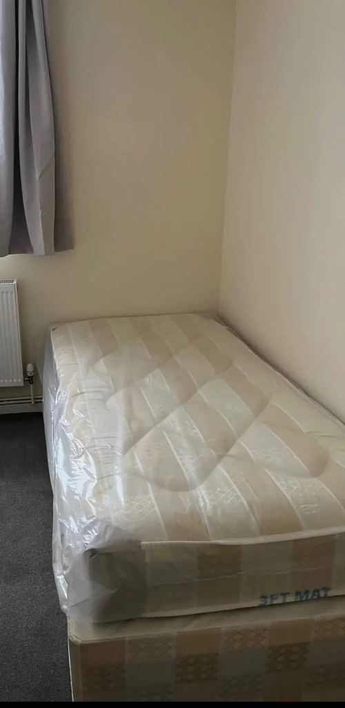 Single bed and mattress 