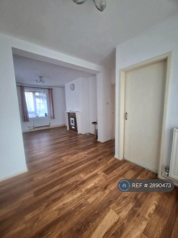 2 bedroom flat in Millman St, London, WC1N (2 bed) (#2890473)
