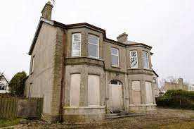 LOOKING FOR RESIDENTIAL OR COMMERCIAL PROPERTY WITH DEVELOPMENT POTENTIAL FOR SALE