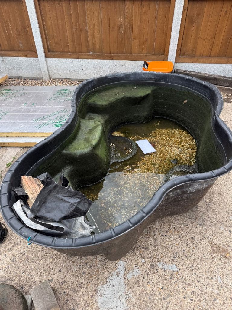 Pond pre cast , pump and filter 