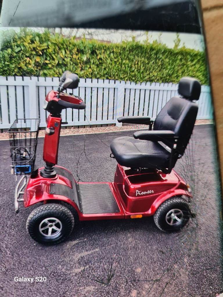 Larger 8 mph pioneer rascal mobility scooter can deliver today good condition 