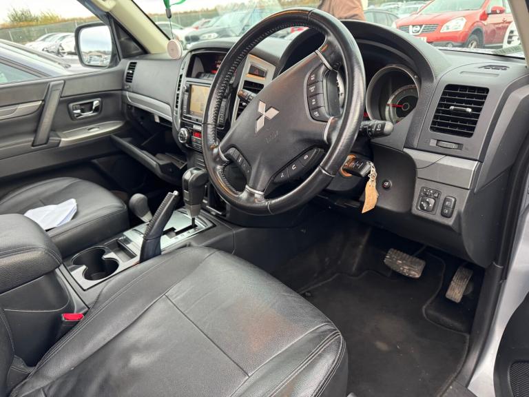 2015 Mitsubishi Shogun 3.2 DI-DC [187] SG4 5dr Auto ESTATE Diesel Automatic