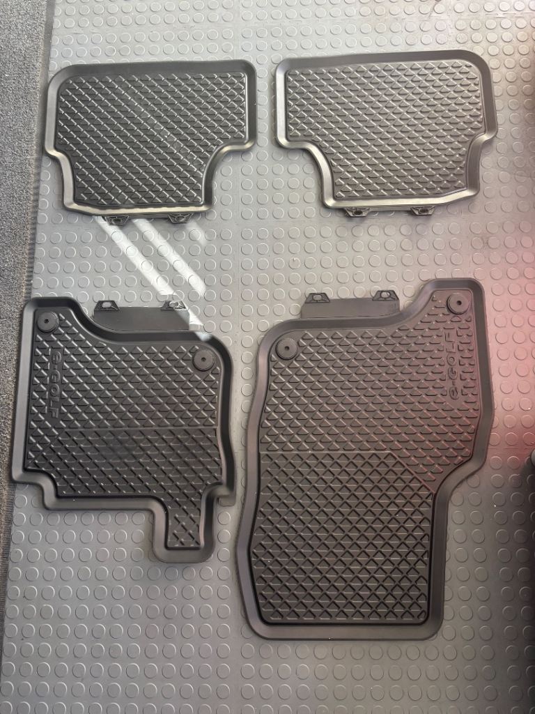 Car mats 