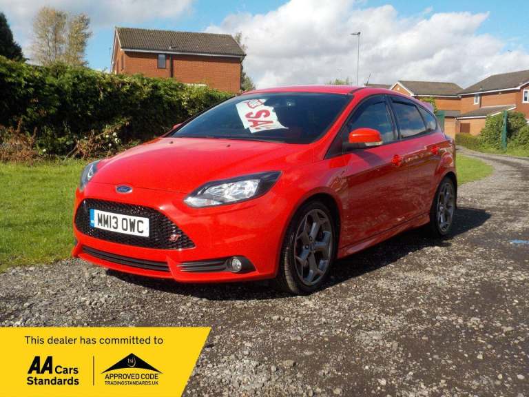 2013 Ford Focus 2.0T ST-2 5dr HATCHBACK PETROL Manual
