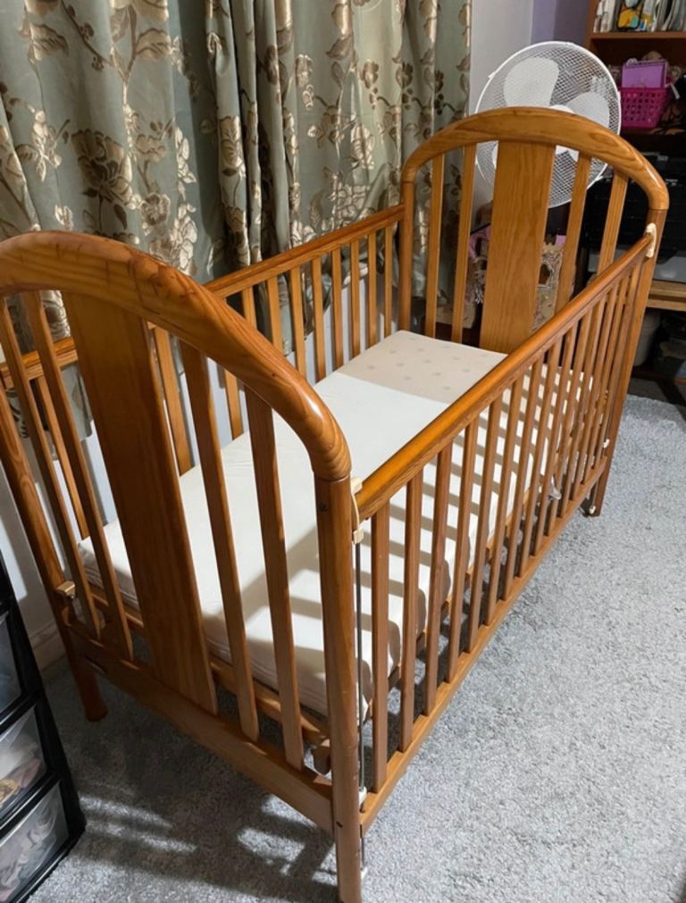 Mamas & Papas Baby Cot