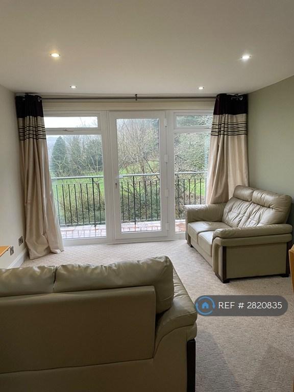 2 bedroom flat in Millbrae Street, Dumfries, DG2 (2 bed) (#2820835)