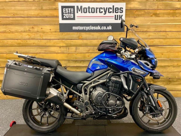 2018 Triumph Tiger Explorer 1200 XRT, Panniers, Tank bag, Fairing and Engine b