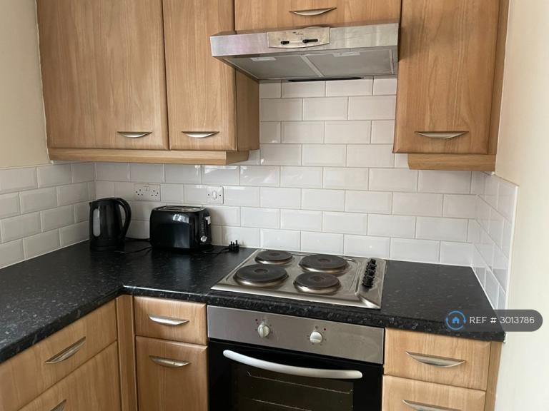 2 bedroom flat in New Rossington, Doncaster, DN11 (2 bed) (#3013786)