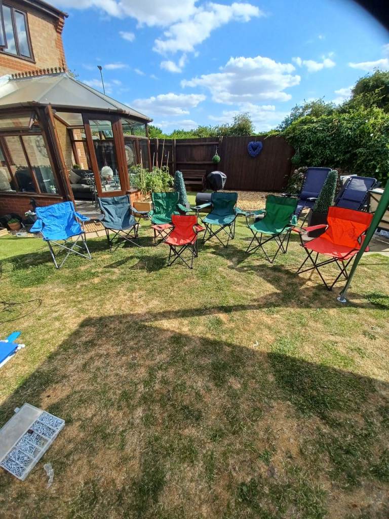 Set of 7 Folding Camping Chairs – Multicoloured, Good Condition