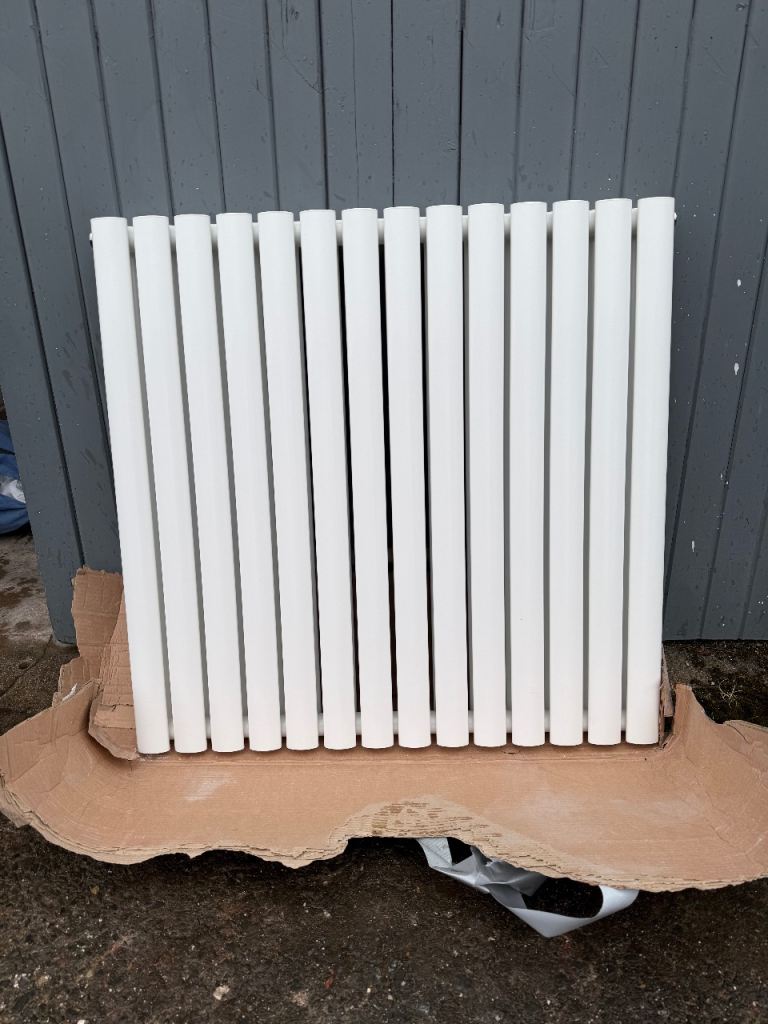 Milano Aruba - Horizontal Designer Radiator - Double Panel - 800mm x 826mm - White