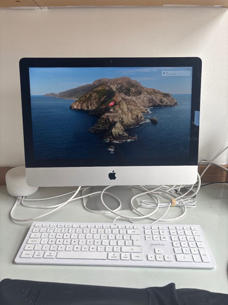 iMAC desktop (21.5-inch, Late 2013) - 2.7GHz i5, 8GB