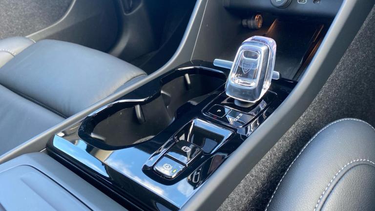 2024 Volvo XC40 2.0 B3 MHEV Ultra Bright SUV 5dr Petrol Hybrid DCT Auto Euro 6 (s/s) (163 p ESTAT...