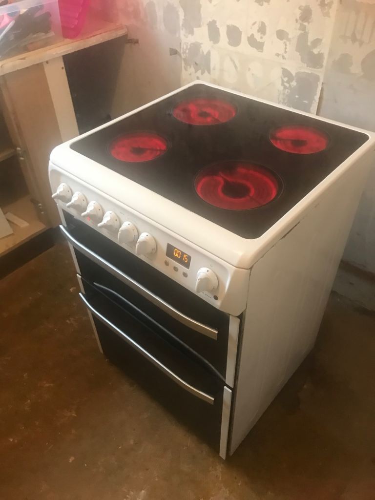 Hotpoint electric cooker