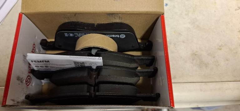 Brembo front brake pads Land Rover Evoque/Discovery Sport