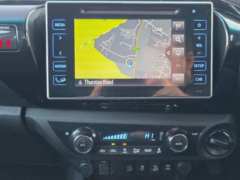 2017 Toyota Hilux Invincible D/Cab Pick Up 2.4 D-4D PICK UP DIESEL Manual