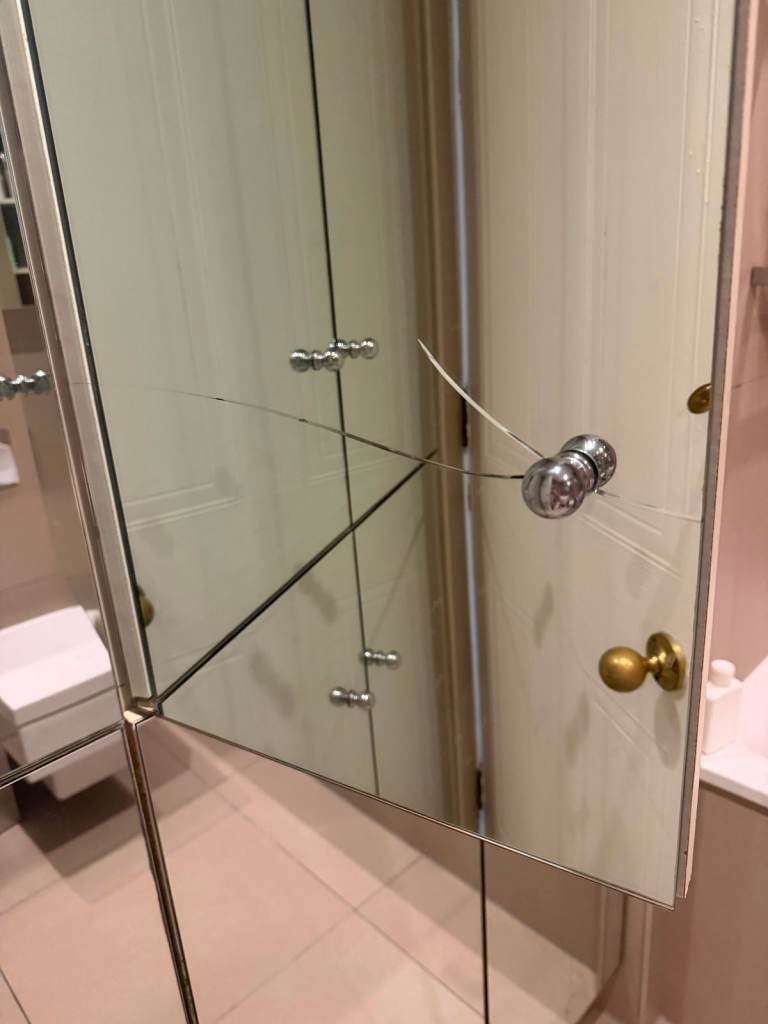 Seeking a Glazier for Cracked Mirror Repair