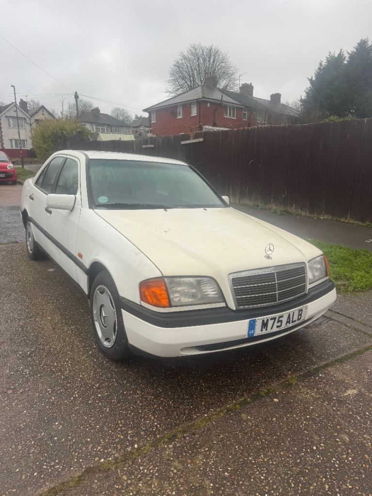 Mercedes-Benz, C CLASS, Saloon, 1994, Automatic, 1799 (cc), 4 doors