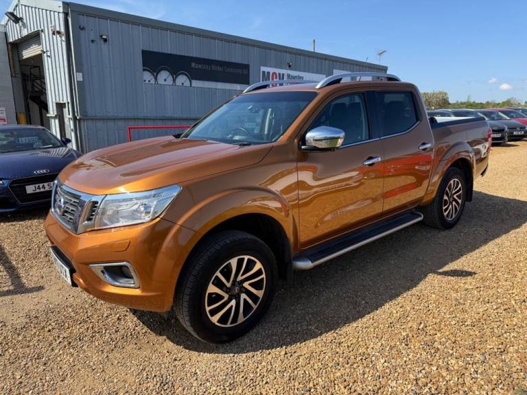 2017 Nissan Navara 2.3 dCi Tekna Pickup Double Cab 4dr Diesel Auto 4WD Euro 6 (190 ps) Diesel Aut...