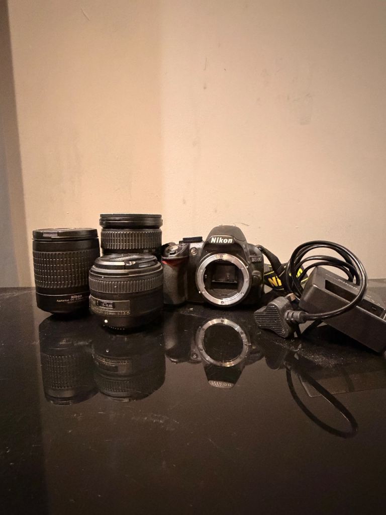 Nikon D3100 + lens bundle