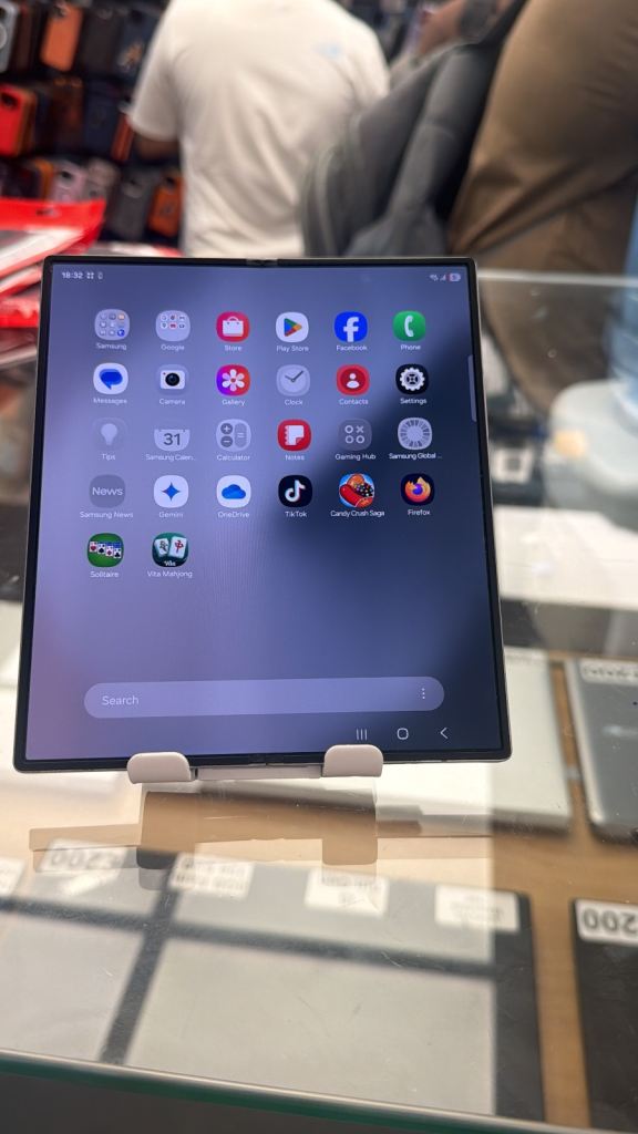 Samsung Galaxy Fold  6 Grey, Good Condition256 Gb 