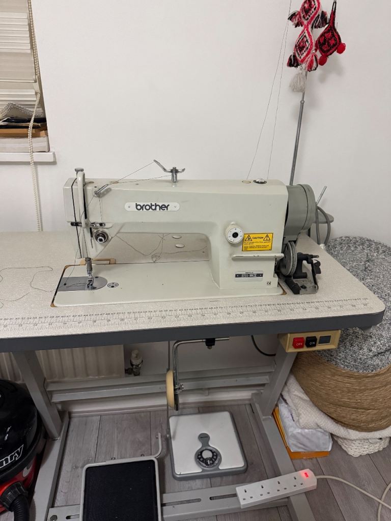 Brother Industrial Sewing Machine B755 mk 4 Good Condition