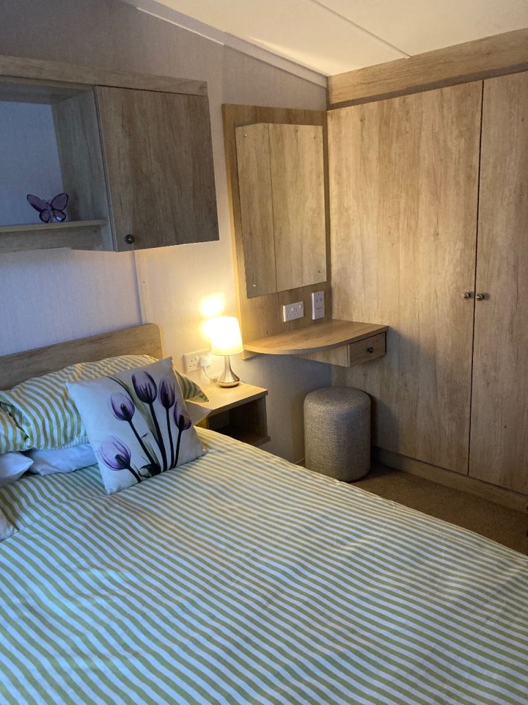 Swift Burgandy 2018 2 bedroom  6 Berth
