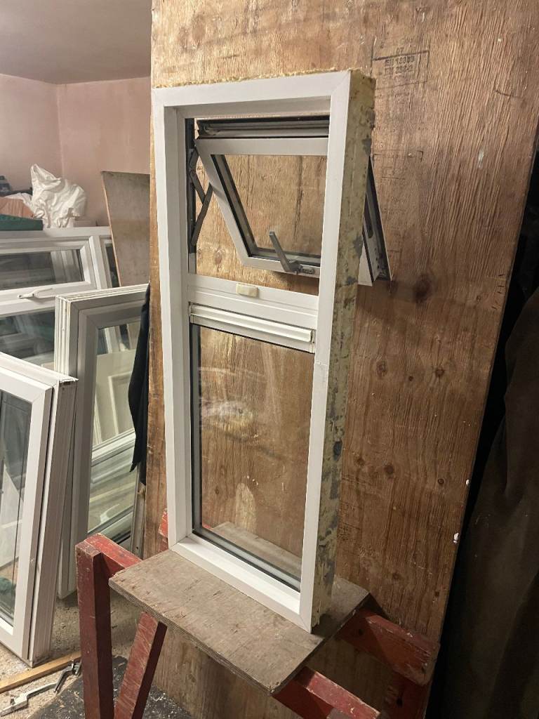 H 98 x W 40 cm - SMALL MODERN ALUMINIUM DOUBLE GLAZED WINDOW - CLEAR GLASS (REF: SJ474) 