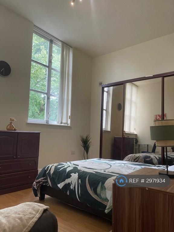 3 bedroom flat in Beech Street, Liverpool, L7 (3 bed) (#2971934)