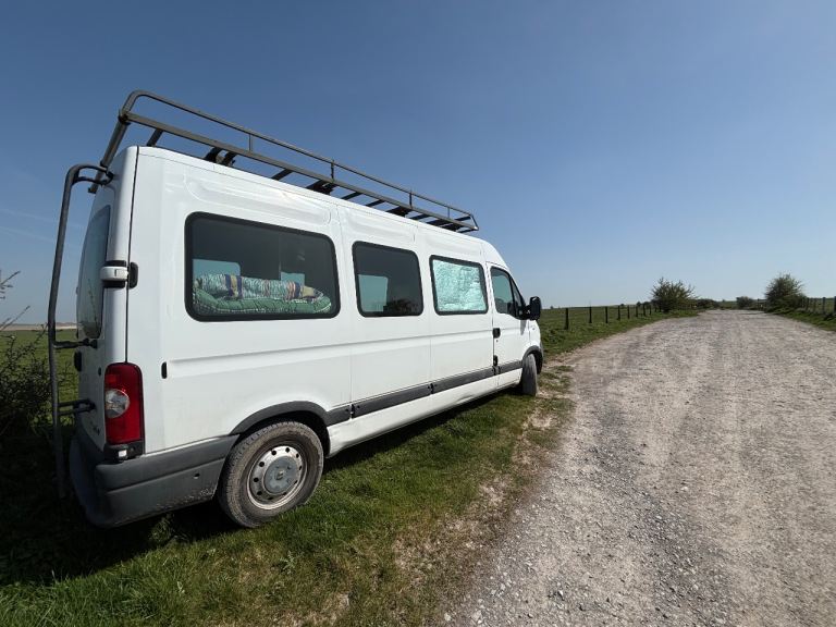 Renault master lwb - ex minibus 