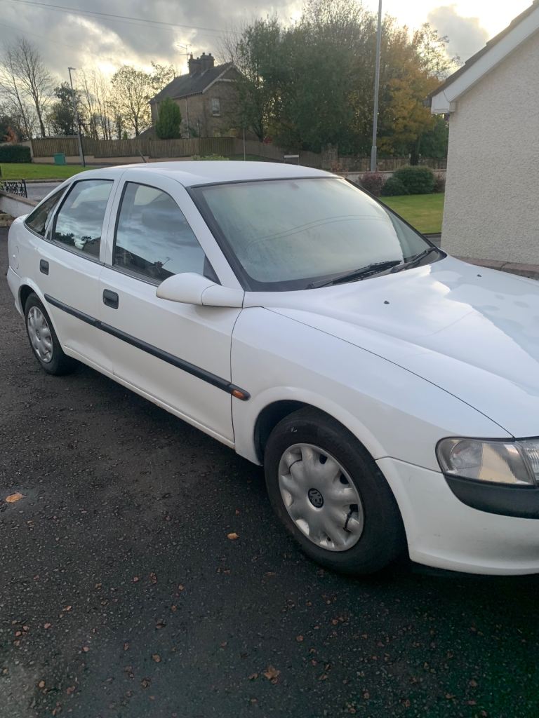 Vauxhall, VECTRA, Hatchback, 1997, Manual, 1995 (cc), 5 doors