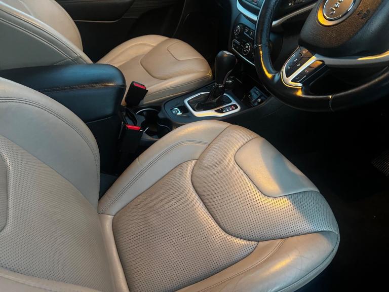 2016 Jeep Cherokee 2.2 Multijet 200 Limited Active Drive II 5dr Auto ESTATE DIESEL Automatic