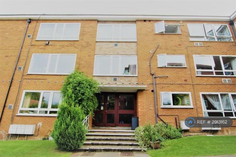 2 bedroom flat in Tempsford Court, Harrow, HA1 (2 bed) (#2913162)