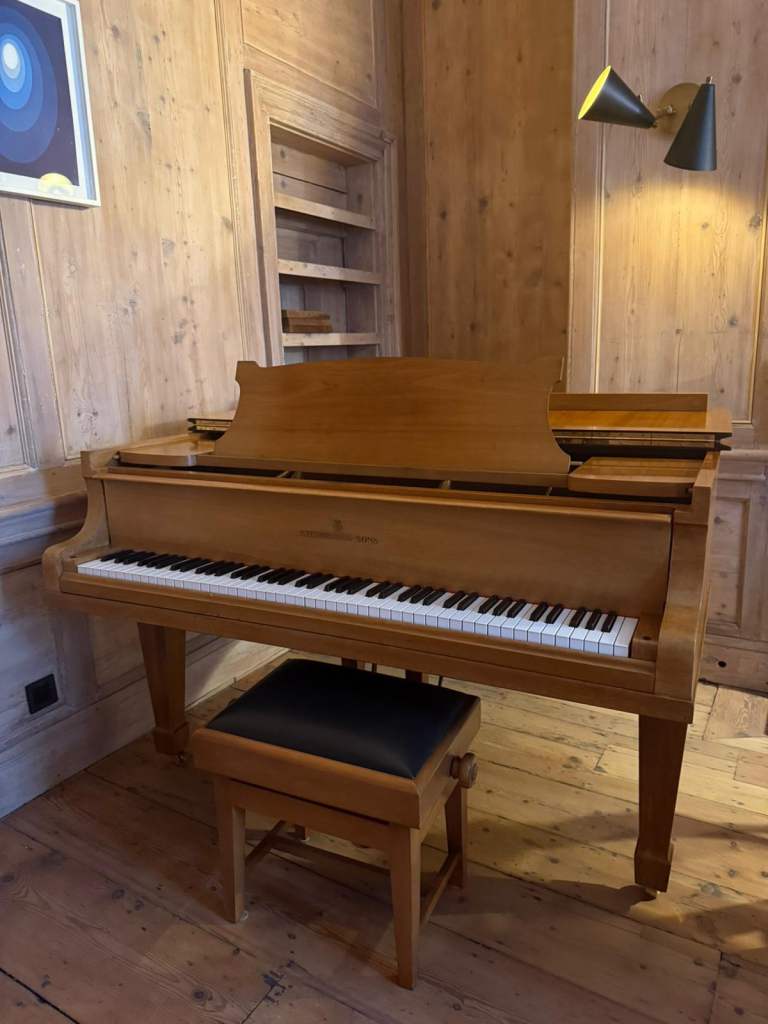 Reconditioned, Steinway Model O Grand Piano in Satin Walnut