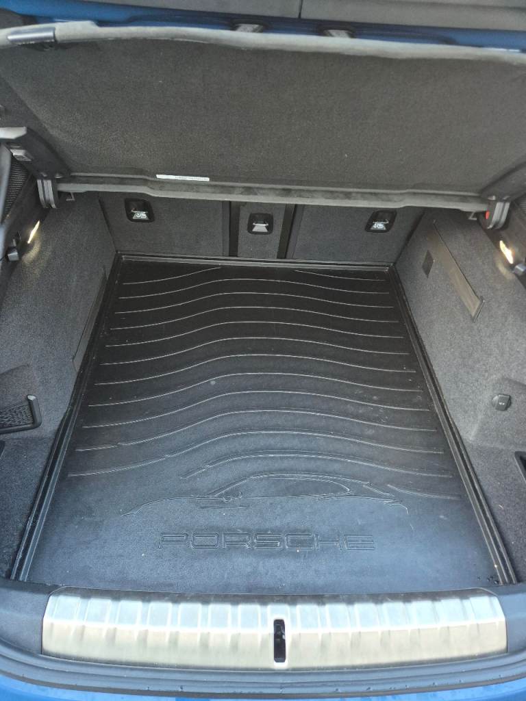 Boot liner / car matt porsche taycan 