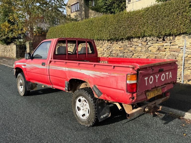 1995 Toyota Hilux SINGLE CAB 2.4D MANUAL RED NA Diesel Manual