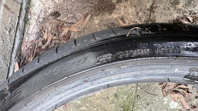 Car tyres